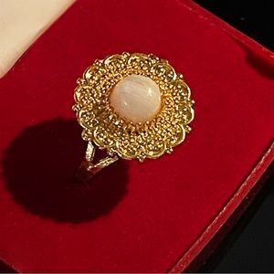 ✨Beautiful Vintage 18kge Brass Ring with Pink Gem
